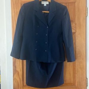 Trending Double Breasted Jones New York traditional Navy